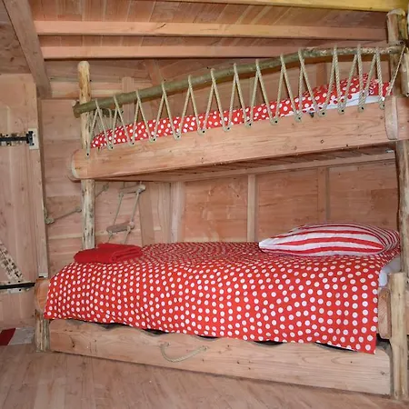 Guest house Cabanes Et Yourtes De La Vallee De L'ance