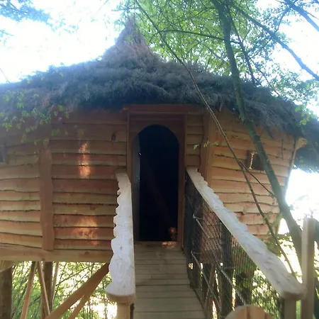 Guest house Cabanes Et Yourtes De La Vallee De L'ance *