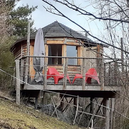 Guest house Cabanes Et Yourtes De La Vallee De L'ance *
