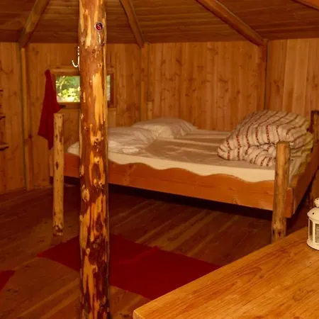 Guest house Cabanes Et Yourtes De La Vallee De L'ance